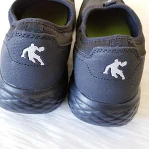 and1 pivot athletic shoes